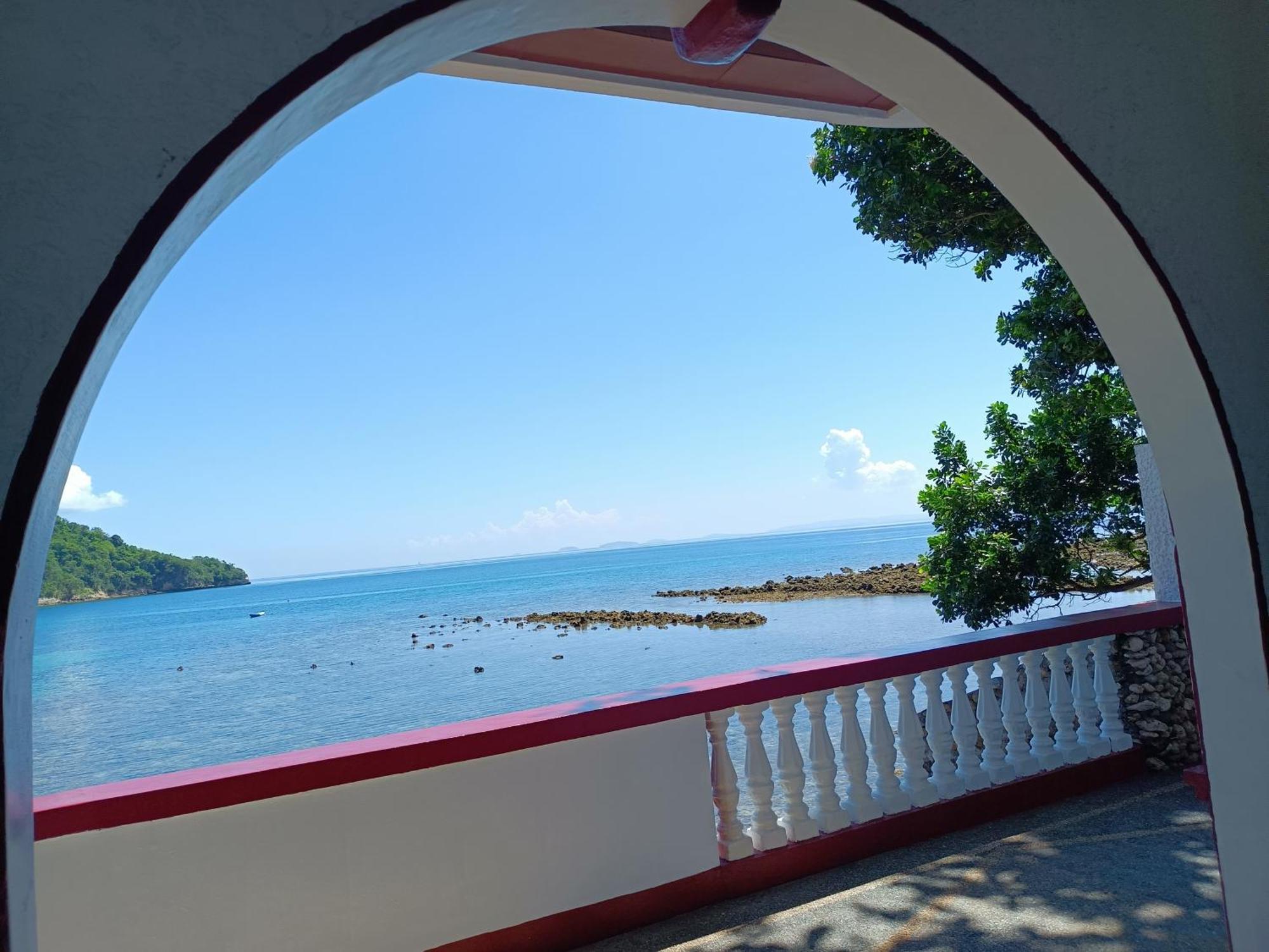 Blue Crystal Beach Resort Puerto Galera Eksteriør billede